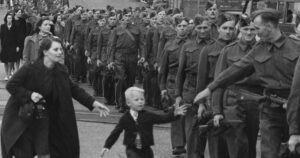 wait-for-me-daddy-1940