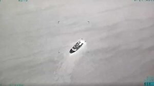 Vídeo Drones ucranianos explodem 2 navios russos