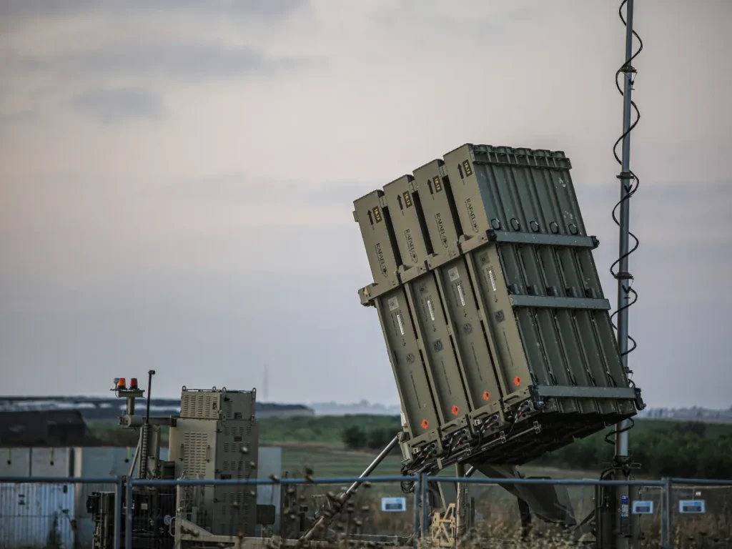 Como funciona o Domo de Ferro, sistema antimísseis de Israel